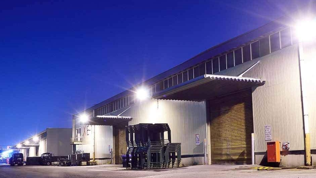 What are the Major Demanding Challenges and Solutions Whilst Retrofitting Metallic Halide Fixtures with LED Lights?